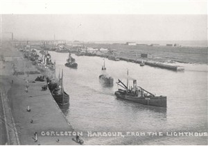 Photo:Steam vessels at Brush Quay, with South Denes in background