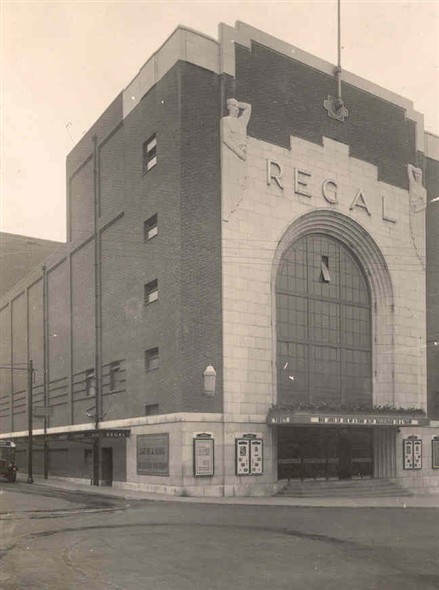 Photo:Photograph of the Regal Cinema, 1938