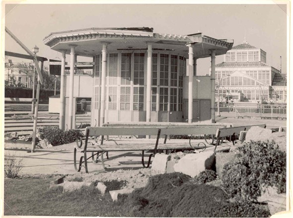 Photo:Demolishing the Bandstand, Wellington Pier Gardens 29th March 1958