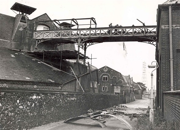 Photo:Demolition of Watlings Maltings, Southtown, c.1970