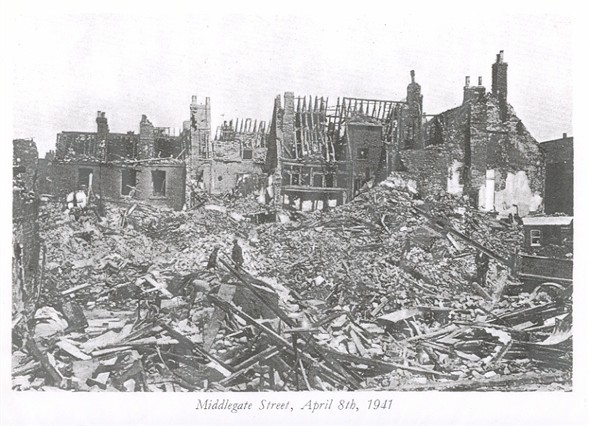 Photo:Ruins in Middlegate Street, 8 April 1941