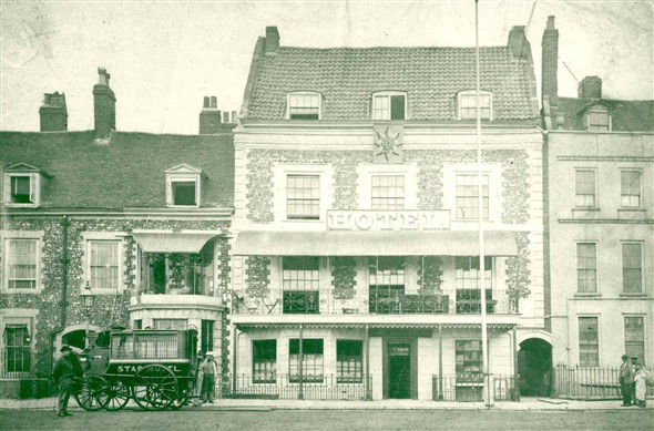 Photo:The Star Hotel in the 19th Century