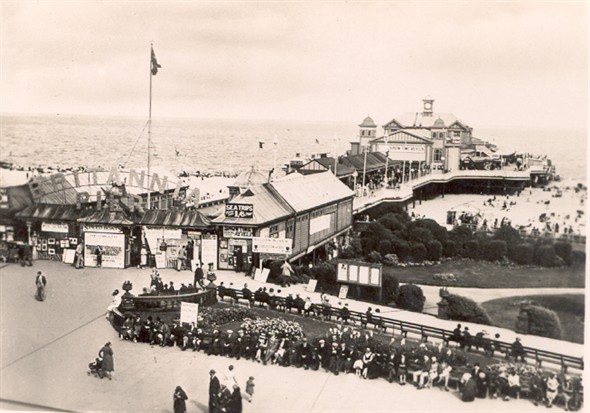 Photo:Britannia Pier - 1930s