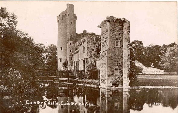 Photo:Postcard of Caister Castle