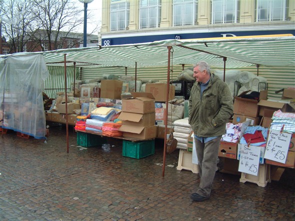 Photo:Mr L Gordon at his market stall