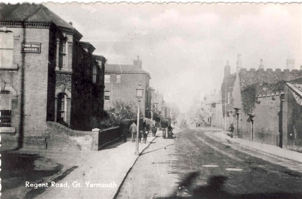 Photo:Postcard of Regent Road, early 20th century
