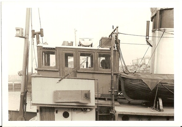 Photo:portside veiw of the wheel house notice the removal of the navigation lights