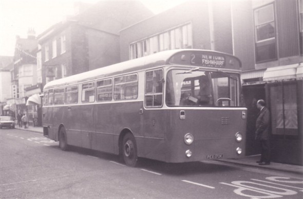 Photo:No 70 (PEX 170K) pauses to pick up a passenger in Gorleston High Street